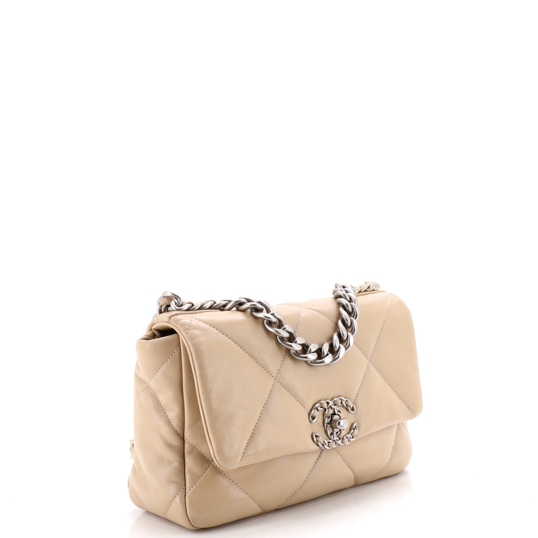 19 Flap Bag Quilted Leather Medium