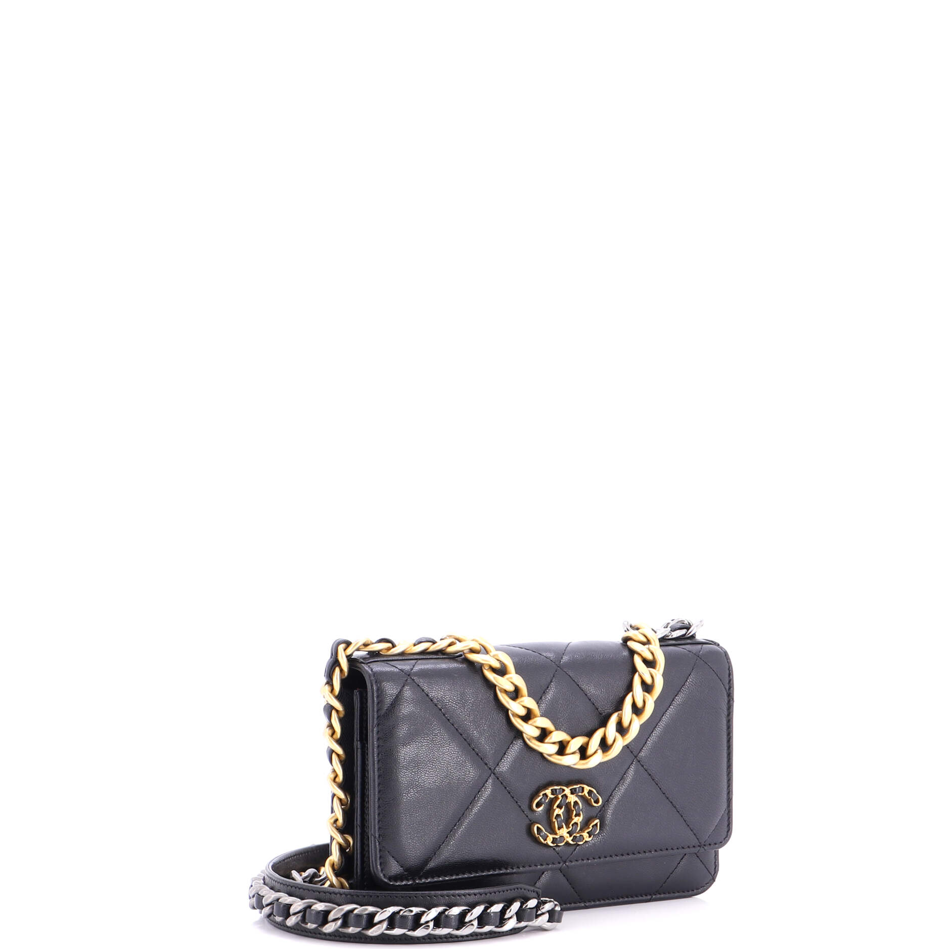 19 Wallet on Chain Quilted Goatskin