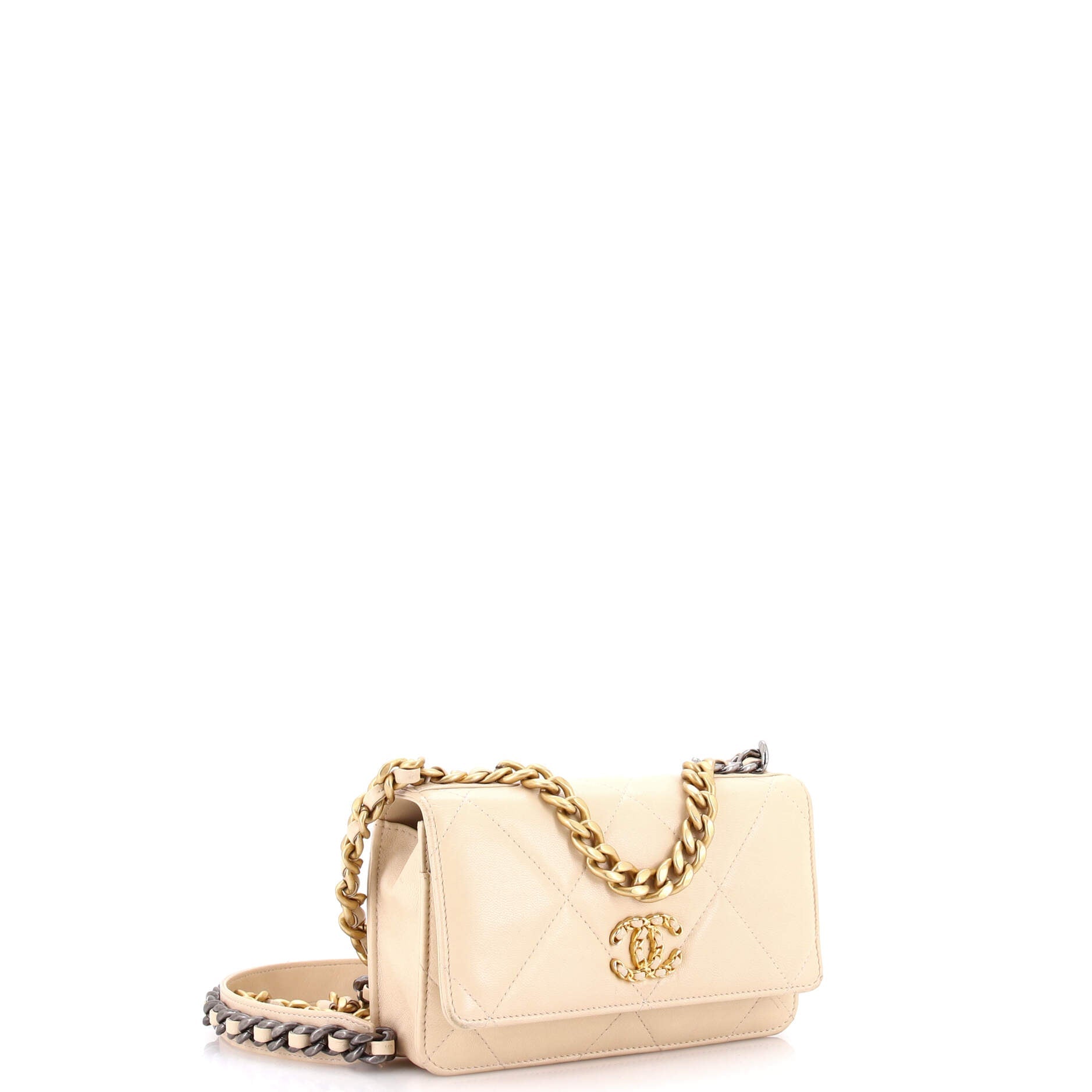 19 Wallet on Chain Quilted Lambskin