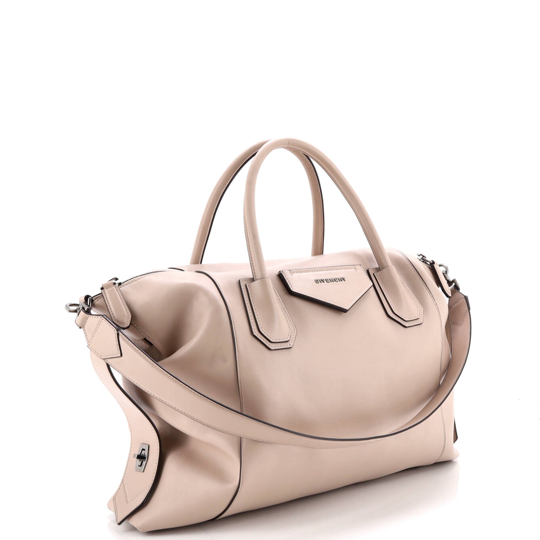 Antigona Soft Bag Leather Medium